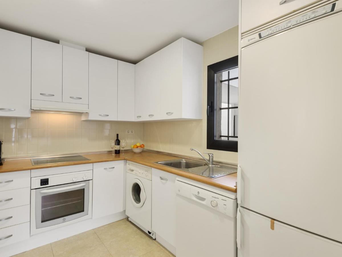 Apartamento De 2 Dormitorios En Playas Del Duque Marbella Exterior foto