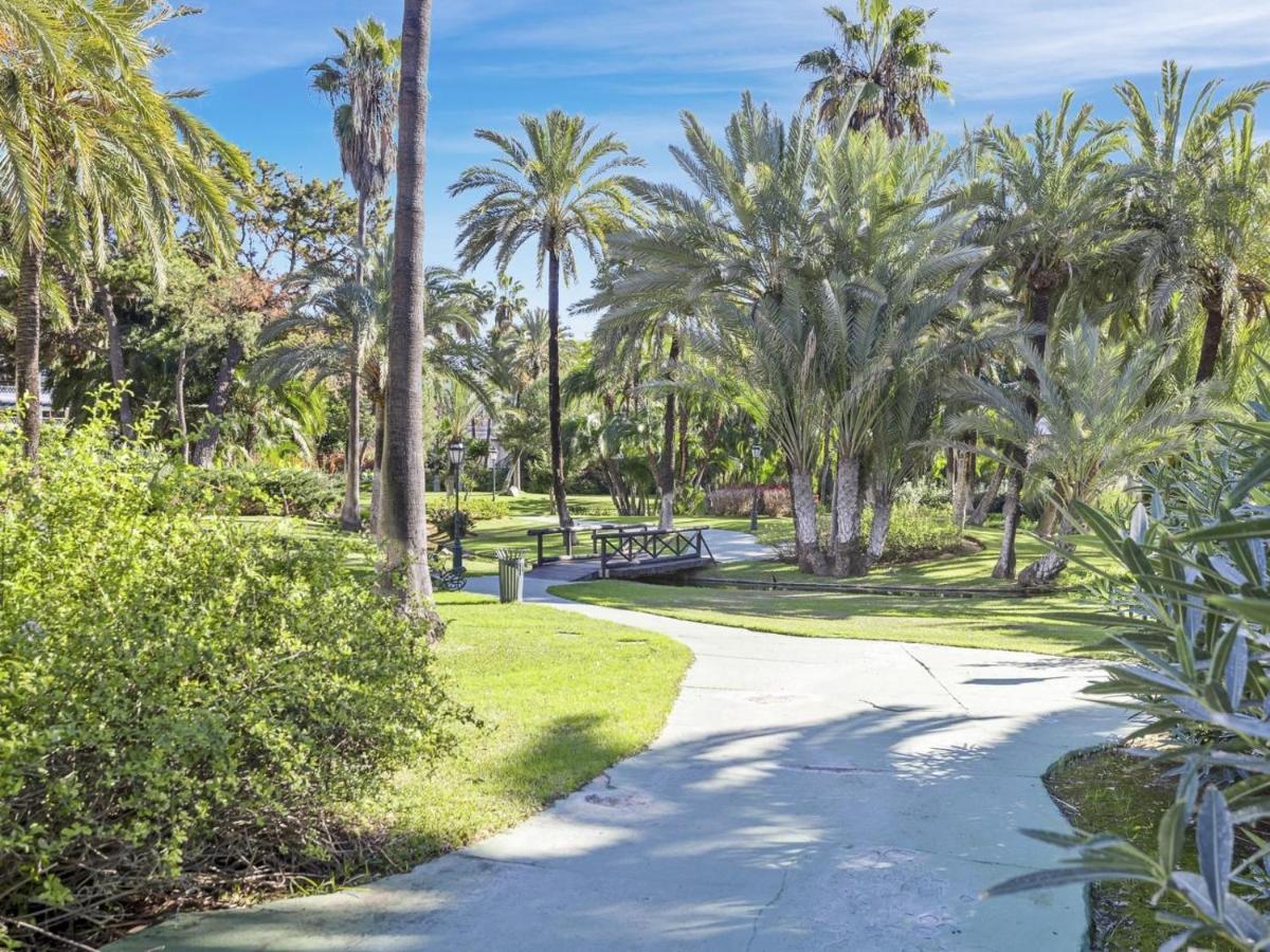 Apartamento De 2 Dormitorios En Playas Del Duque Marbella Exterior foto