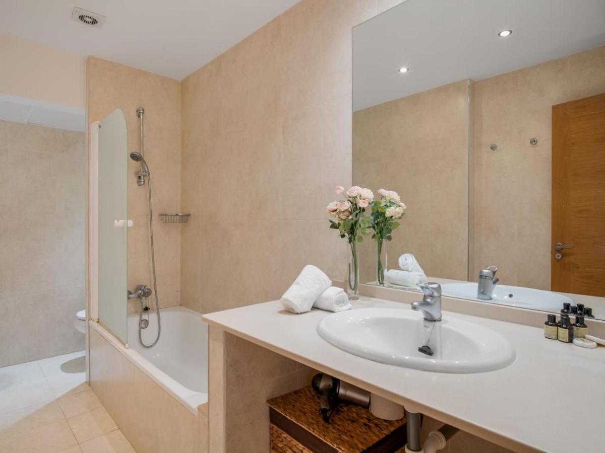Apartamento De 2 Dormitorios En Playas Del Duque Marbella Exterior foto